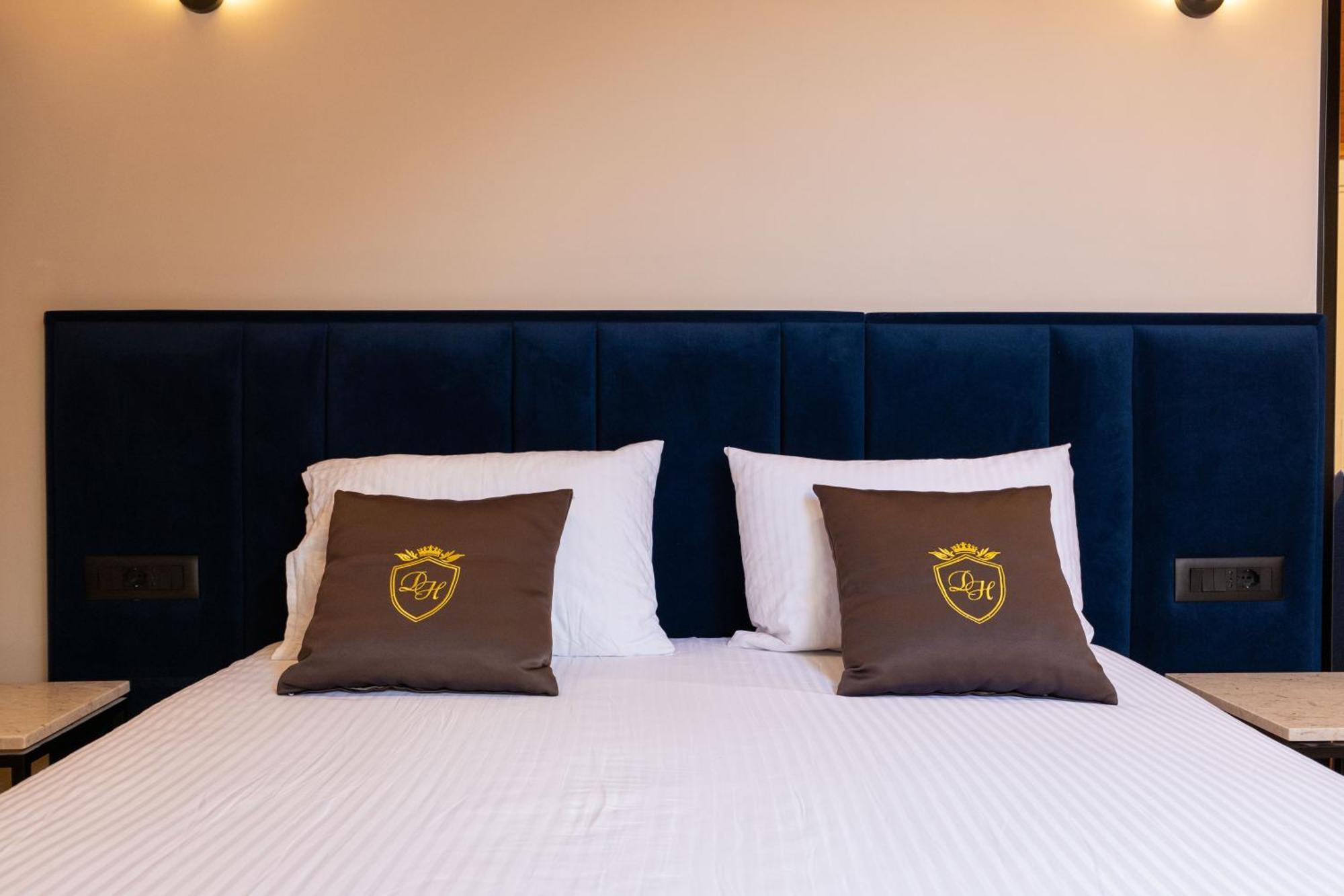 Hotel Dior Krujë Buitenkant foto